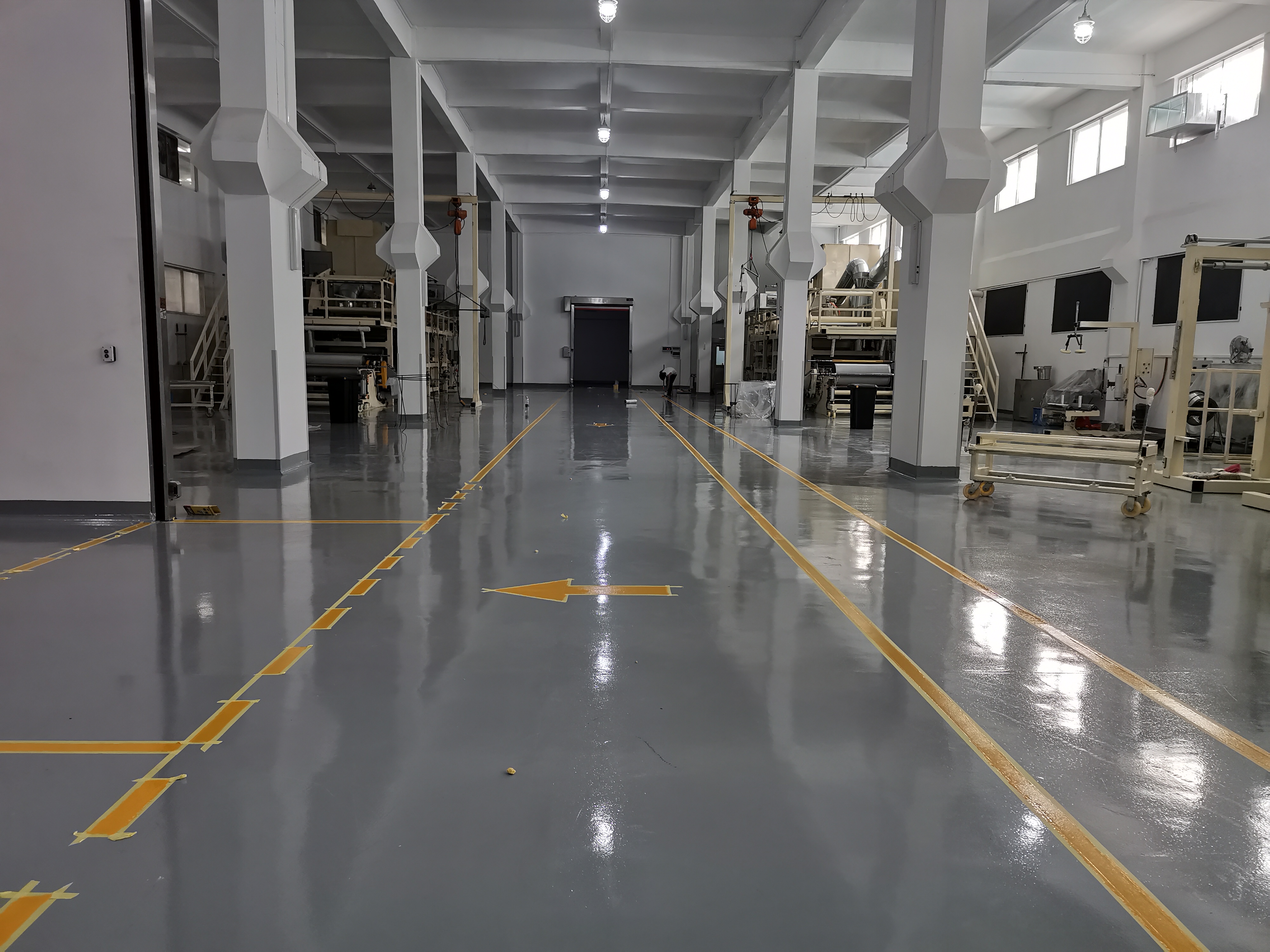 广东美登纸业-分区的地坪漆如何选择？