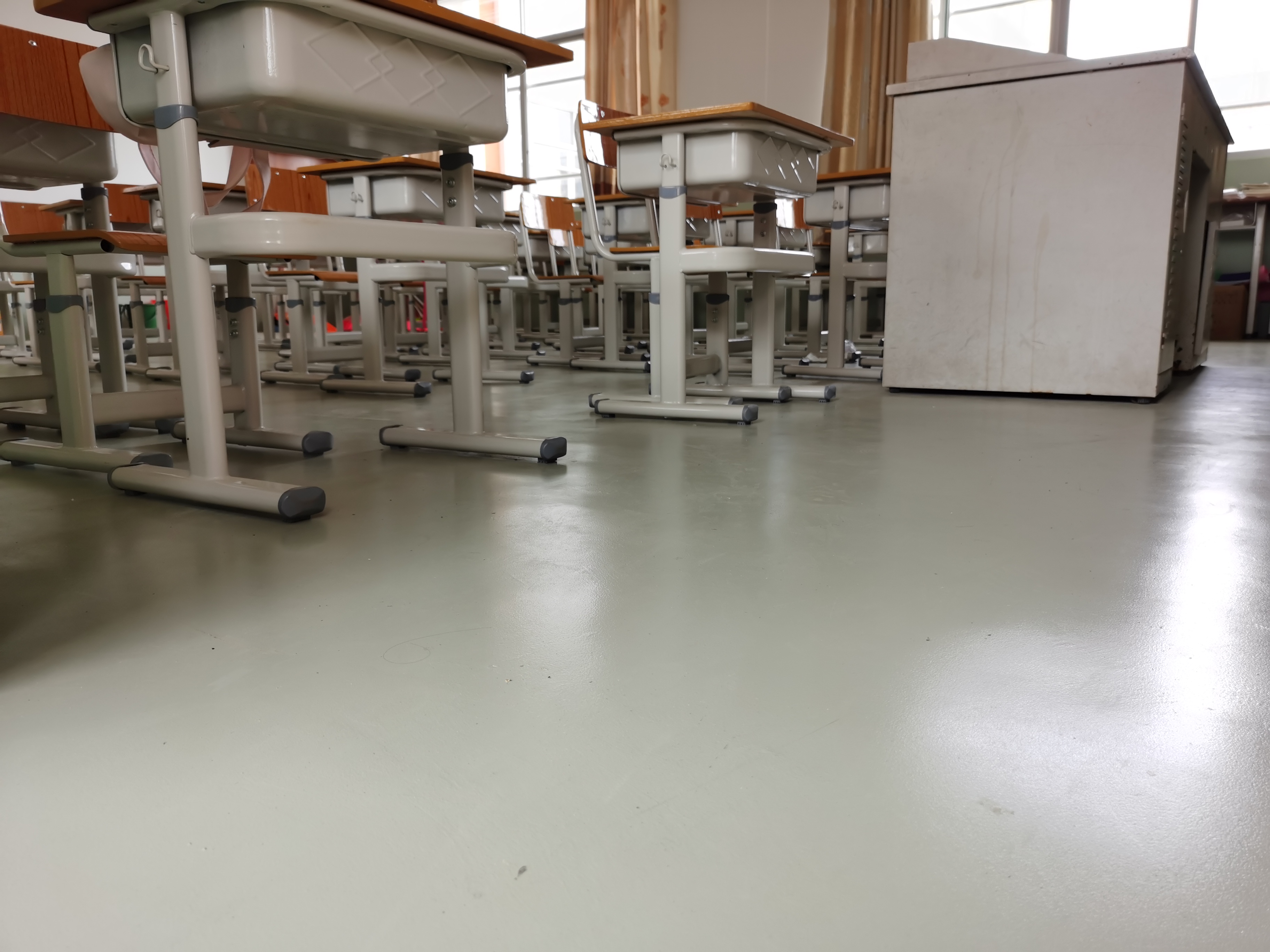 如何选择环保健康的学校教室地坪漆？