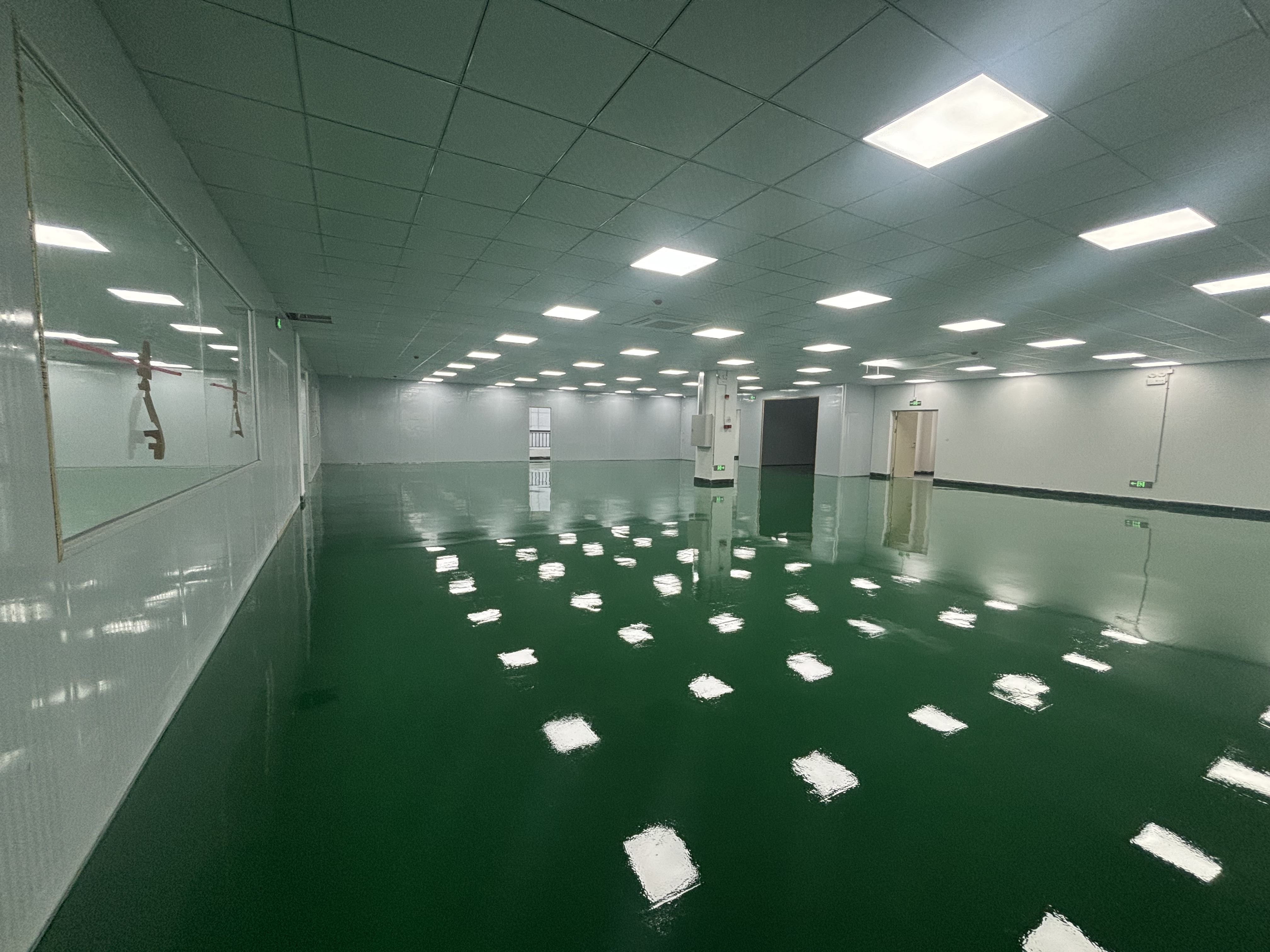 广州某科技有限公司选用地卫士防静电环氧地坪工程