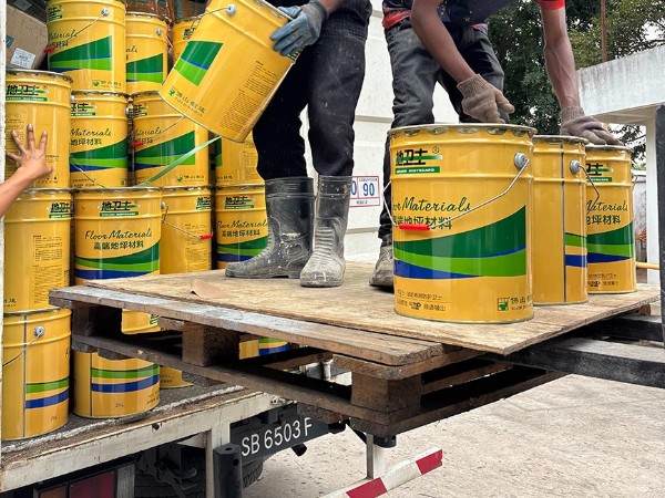 走出国门-地卫士地坪漆厂家携专业方案亮相马来 技术指导获高度认可