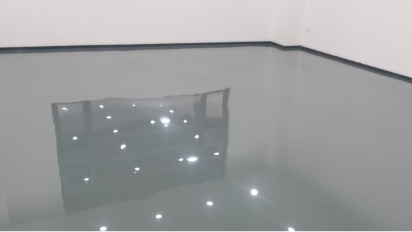 瑞普华包装机械选用了纳米超耐磨自流平环氧地坪漆