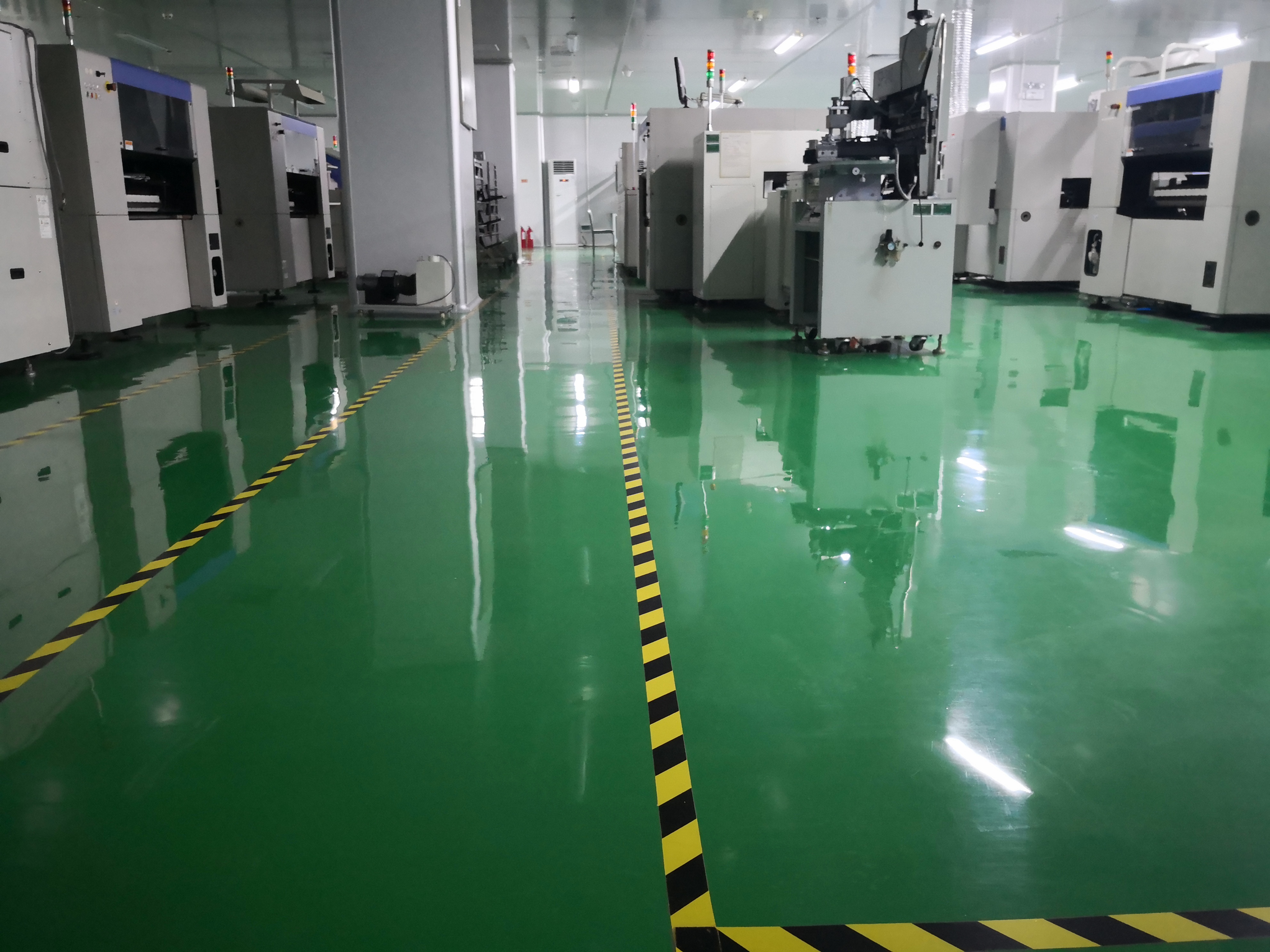 环氧防静电地坪漆，揭秘电子厂地面神器！！